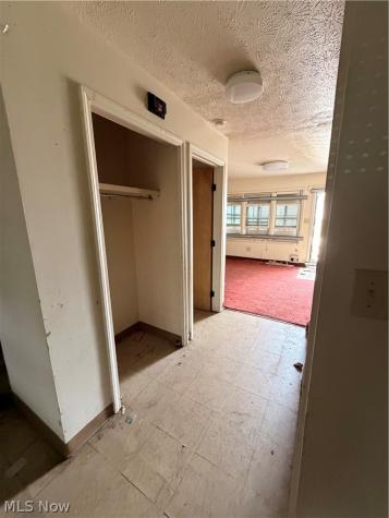 9342 Mount Auburn Avenue Cleveland OH 44104