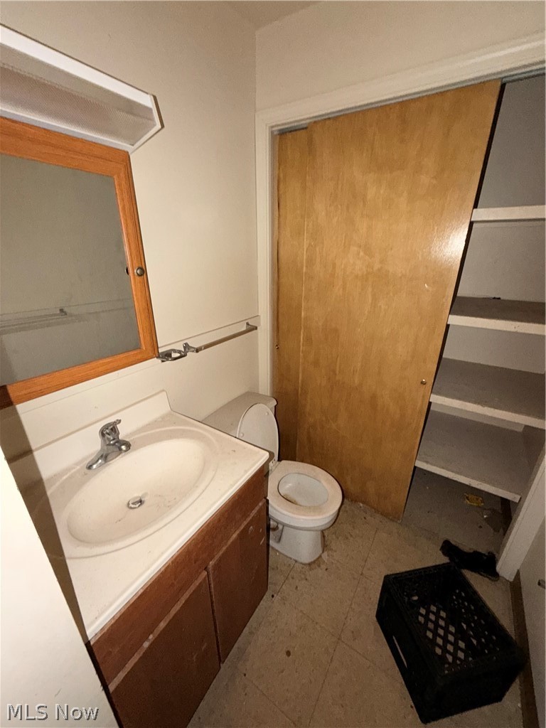 9342 Mount Auburn Avenue Cleveland OH 44104