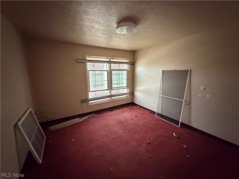 9342 Mount Auburn Avenue Cleveland OH 44104