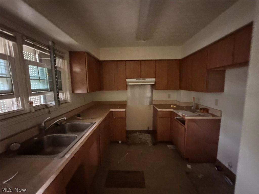 9342 Mount Auburn Avenue Cleveland OH 44104