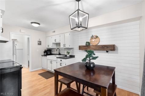 17506 Independence Court Brook Park OH 44142