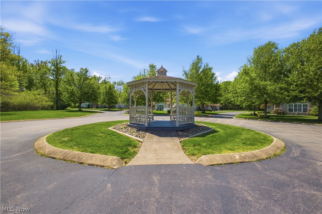 27 D Hunters Woods Drive Canfield OH 44406