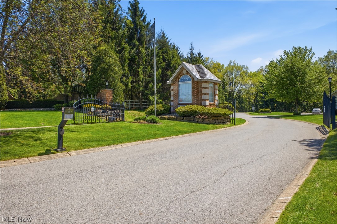 27 D Hunters Woods Drive Canfield OH 44406