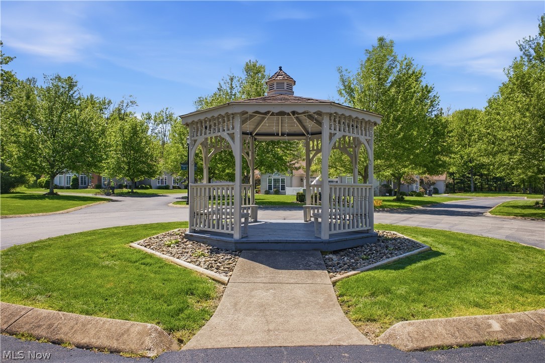 27 D Hunters Woods Drive Canfield OH 44406