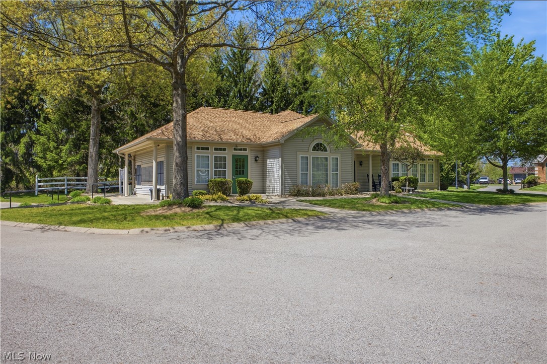 27 D Hunters Woods Drive Canfield OH 44406