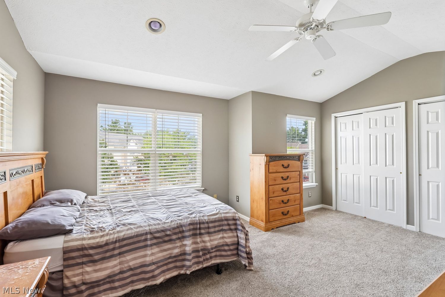 17633 Wildwood Lane Cleveland OH 44119