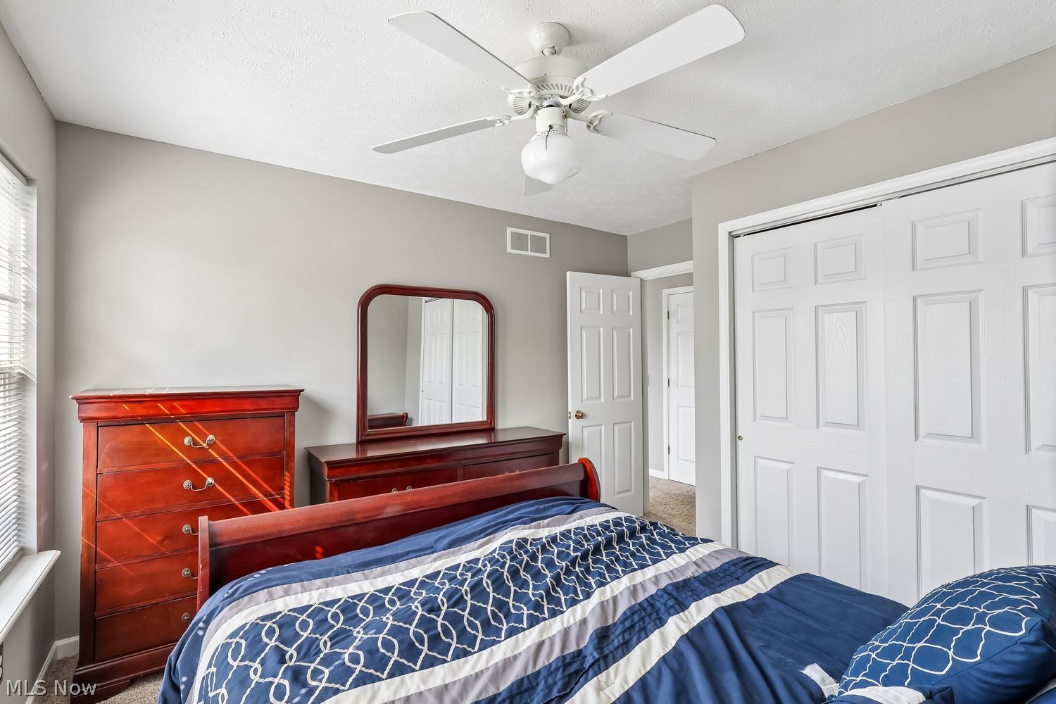 17633 Wildwood Lane Cleveland OH 44119