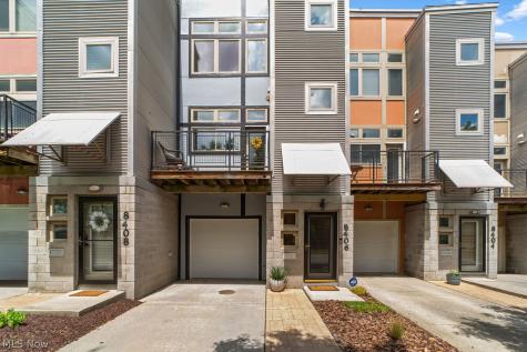 8406 Franklin Boulevard Cleveland OH 44102