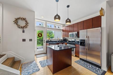 8406 Franklin Boulevard Cleveland OH 44102