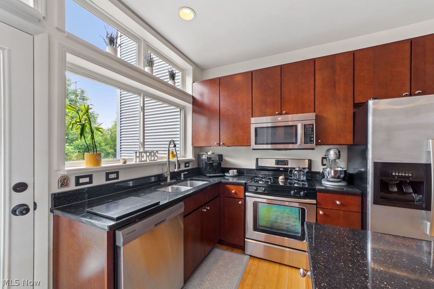 8406 Franklin Boulevard Cleveland OH 44102