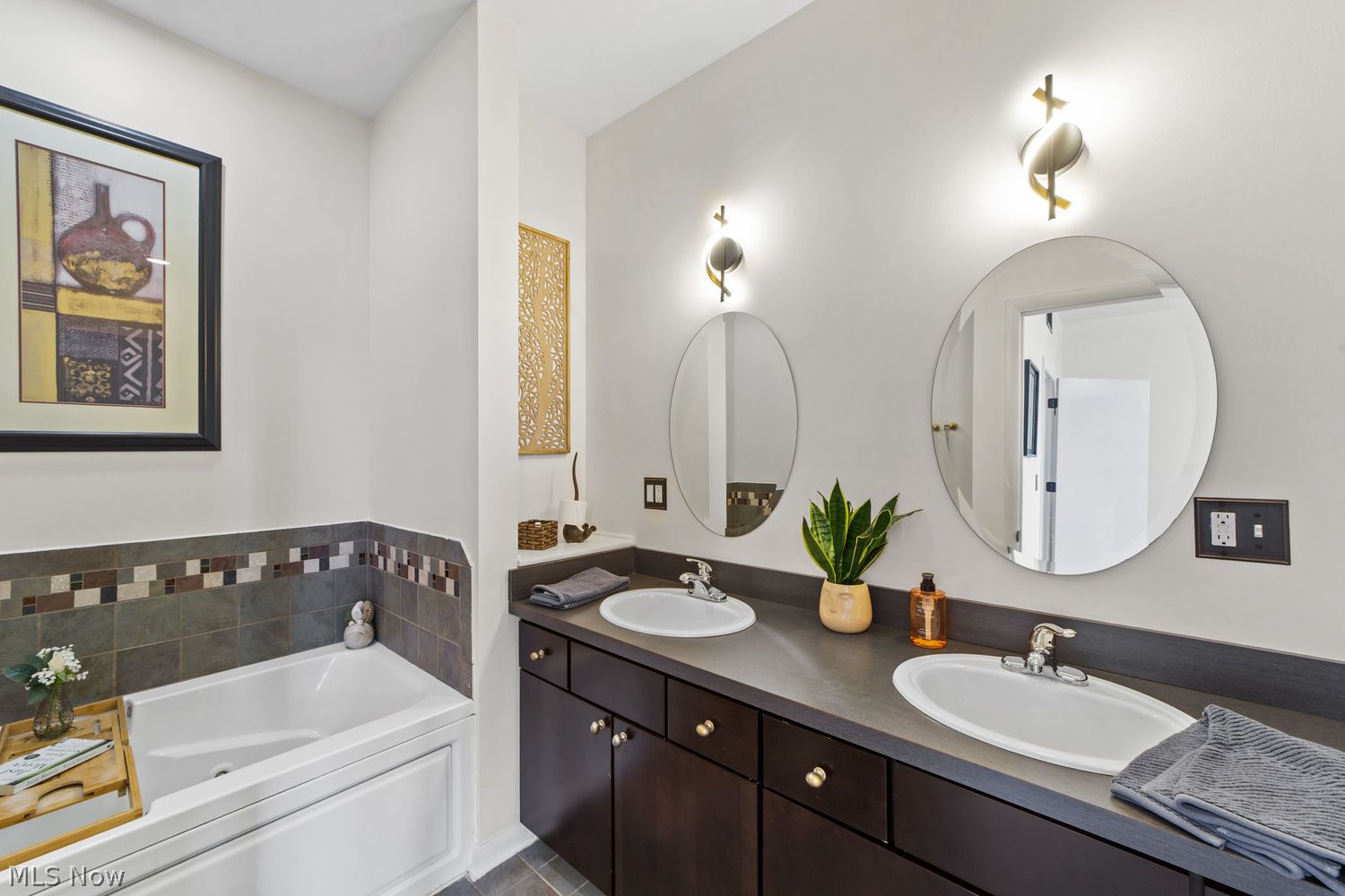 8406 Franklin Boulevard Cleveland OH 44102