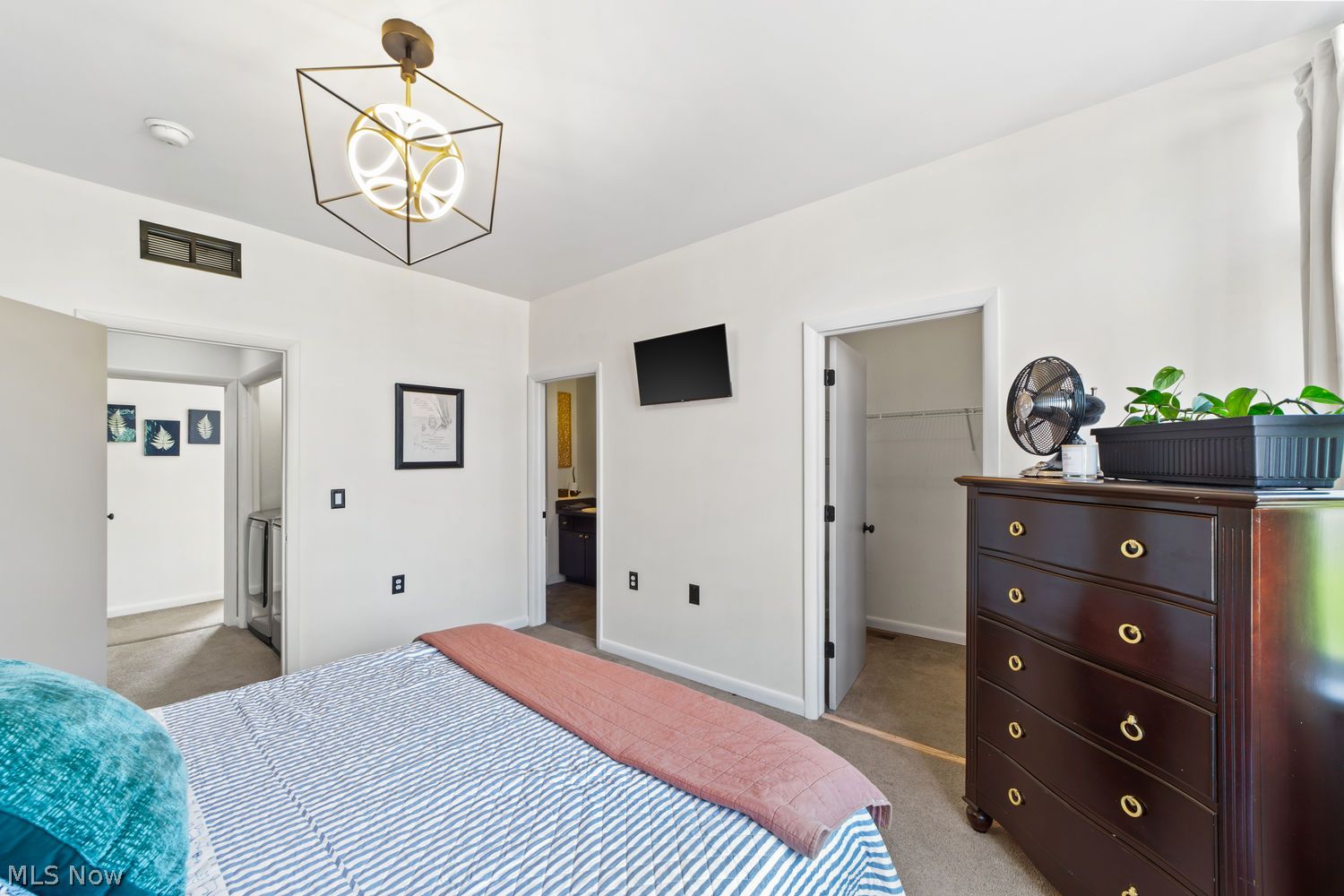 8406 Franklin Boulevard Cleveland OH 44102