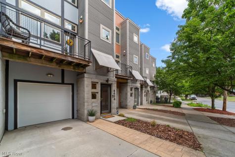 8406 Franklin Boulevard Cleveland OH 44102