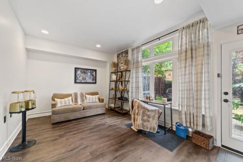 8406 Franklin Boulevard Cleveland OH 44102