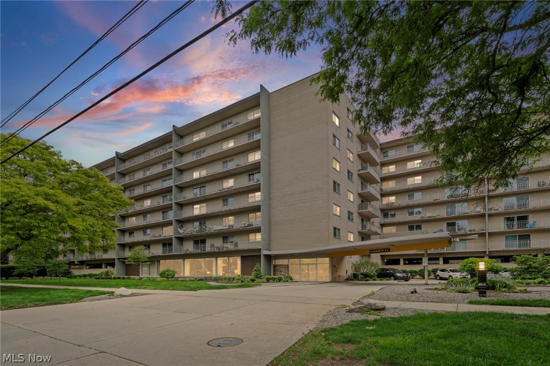 10301 Lake Avenue Cleveland OH 44102
