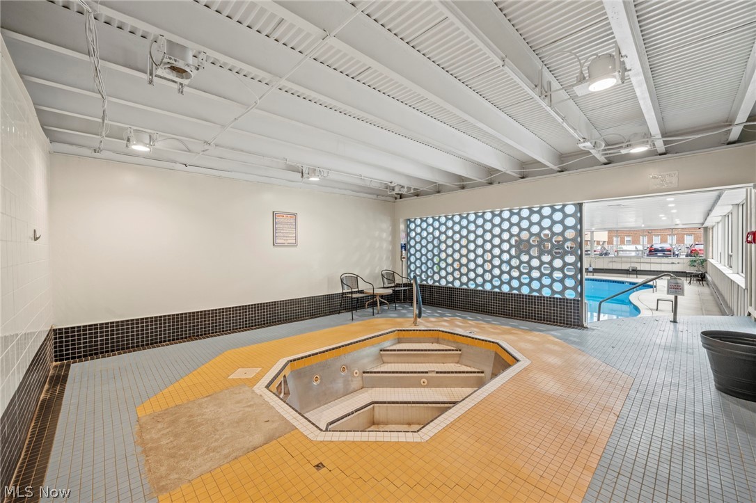 10301 Lake Avenue Cleveland OH 44102