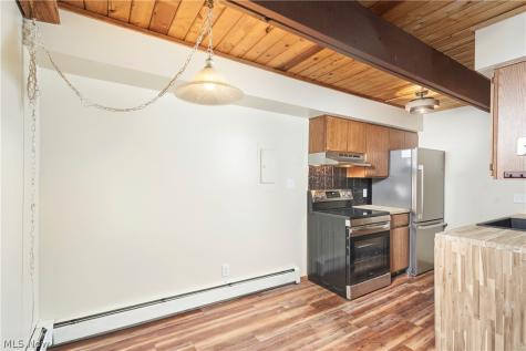 1722 Treetop Trail Akron OH 44313