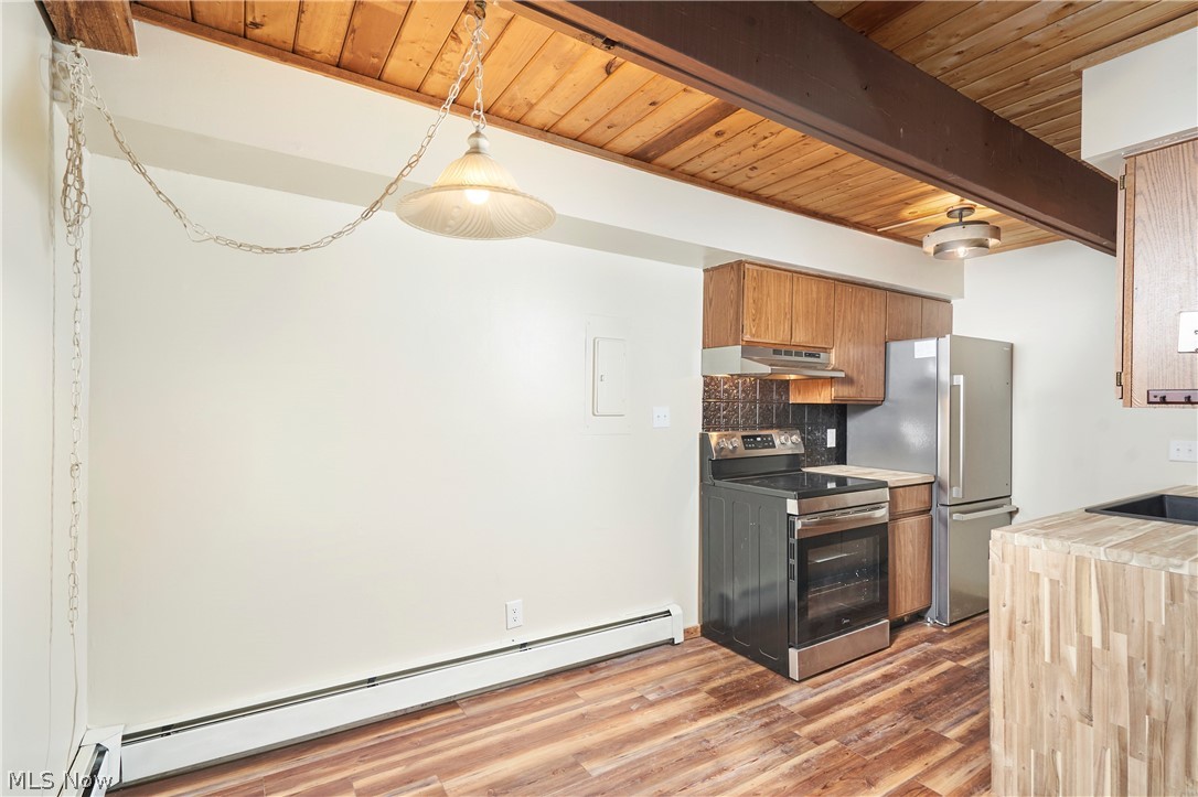 1722 Treetop Trail Akron OH 44313