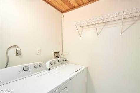 1722 Treetop Trail Akron OH 44313