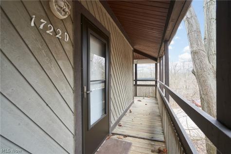 1722 Treetop Trail Akron OH 44313