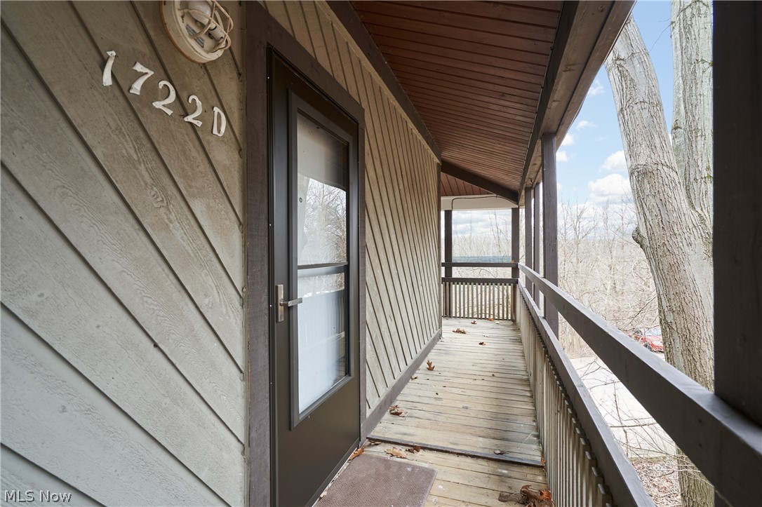 1722 Treetop Trail Akron OH 44313