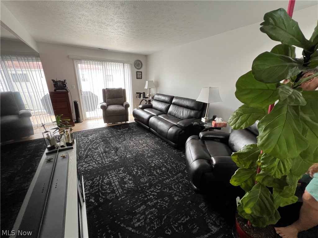 244 Deepwood Drive Wadsworth OH 44281