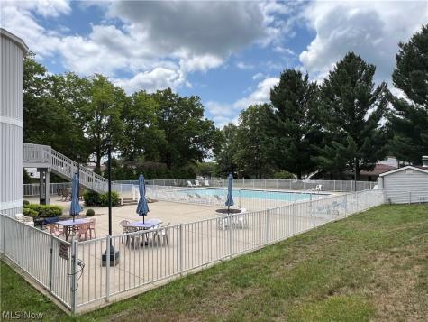 244 Deepwood Drive Wadsworth OH 44281