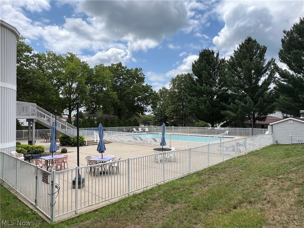 244 Deepwood Drive Wadsworth OH 44281