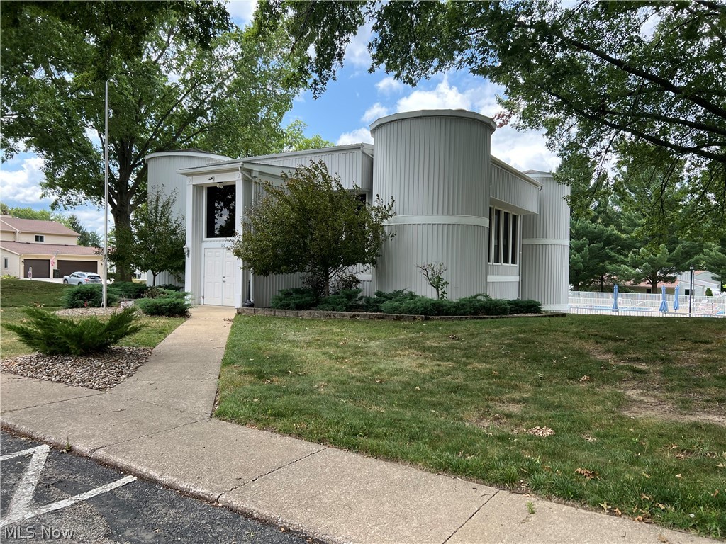 244 Deepwood Drive Wadsworth OH 44281