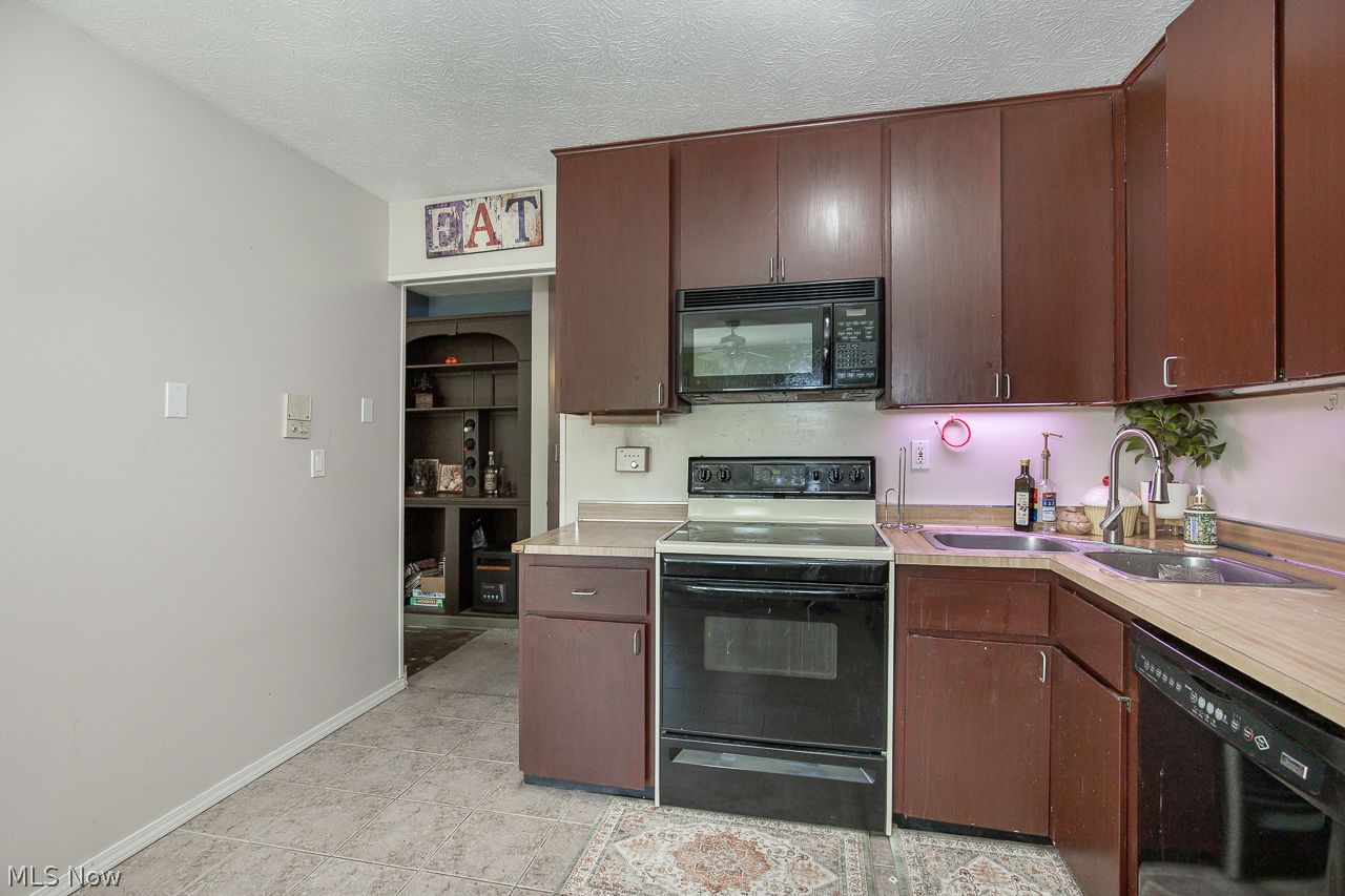 32769 Willowbrook Lane North Ridgeville OH 44039