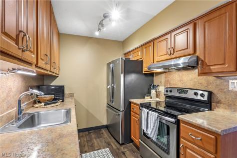 16410 Heather Lane Middleburg Heights OH 44130