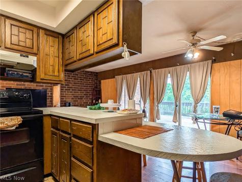 2069 Penguin Avenue Akron OH 44319