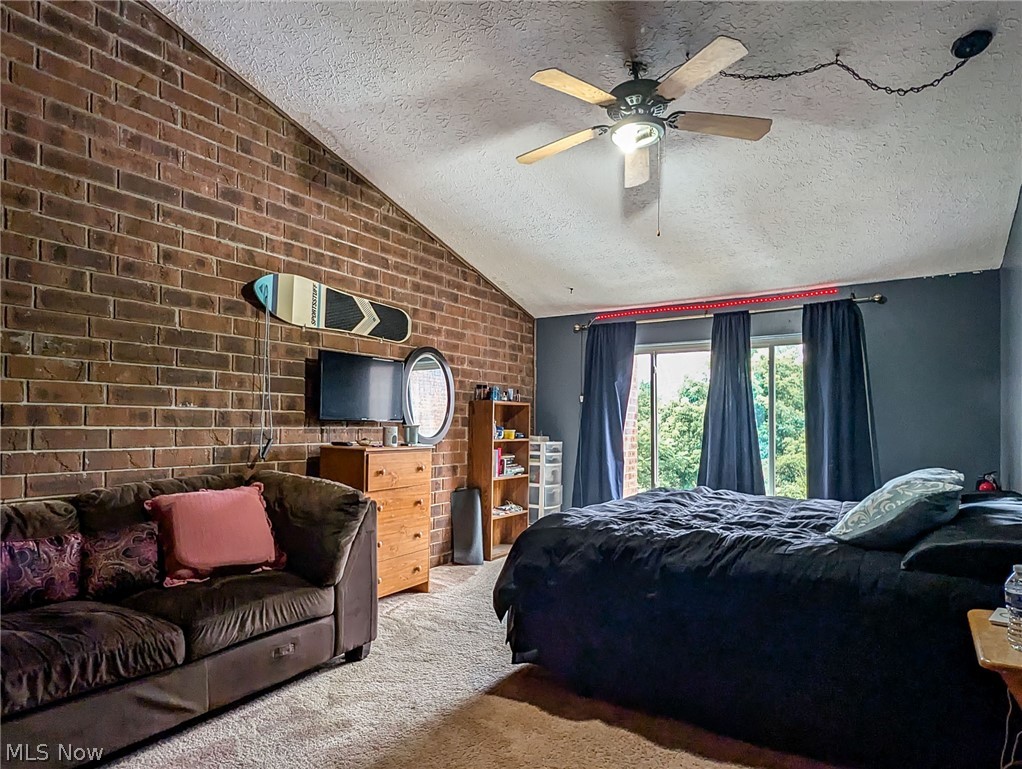 2069 Penguin Avenue Akron OH 44319