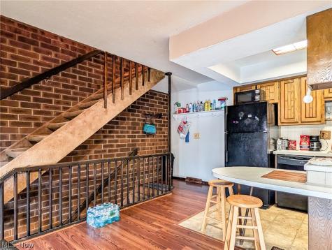 2069 Penguin Avenue Akron OH 44319