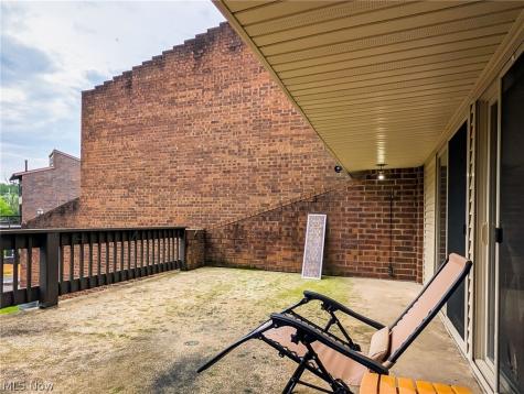 2069 Penguin Avenue Akron OH 44319