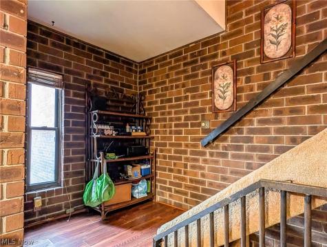 2069 Penguin Avenue Akron OH 44319