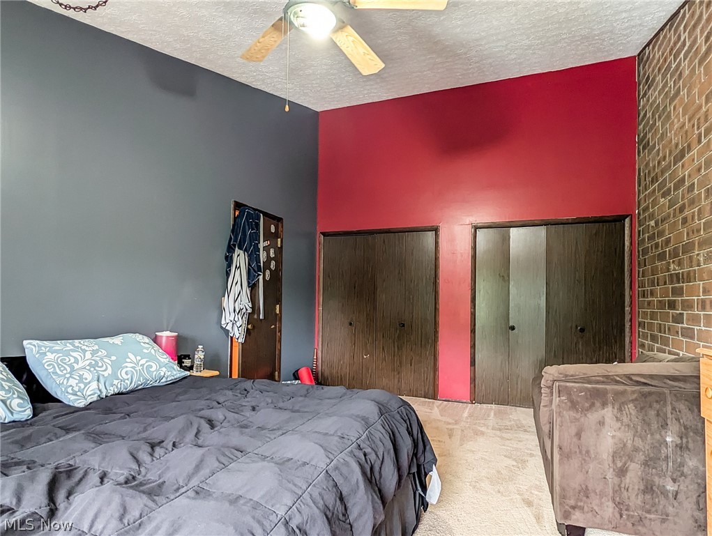 2069 Penguin Avenue Akron OH 44319