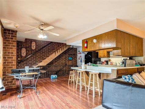 2069 Penguin Avenue Akron OH 44319