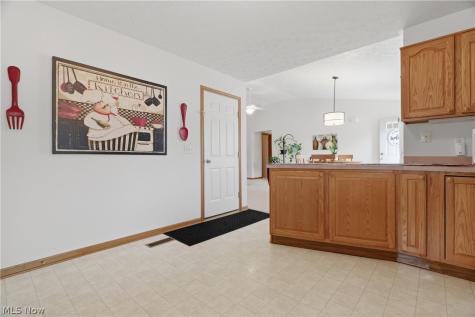 519 Heather Woods Drive Elyria OH 44035