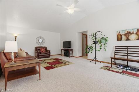 519 Heather Woods Drive Elyria OH 44035