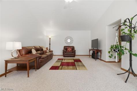 519 Heather Woods Drive Elyria OH 44035