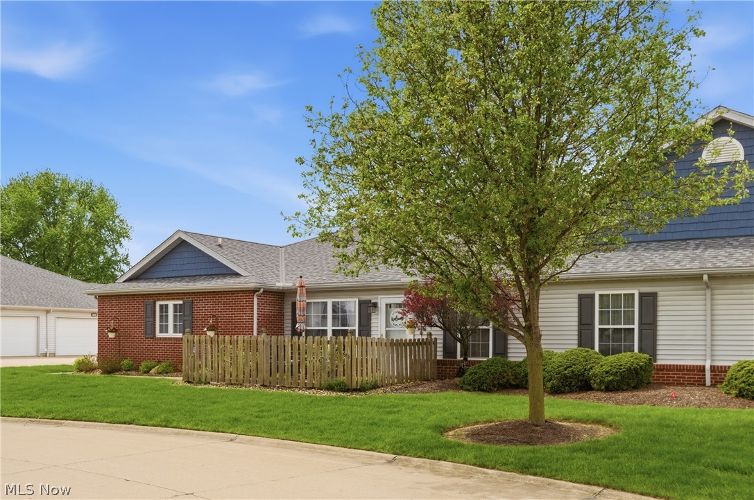 519 Heather Woods Drive Elyria OH 44035