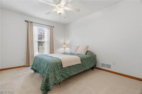 519 Heather Woods Drive Elyria OH 44035