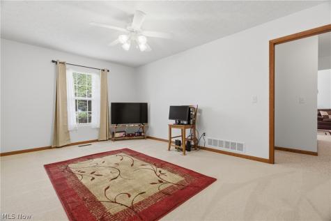 519 Heather Woods Drive Elyria OH 44035