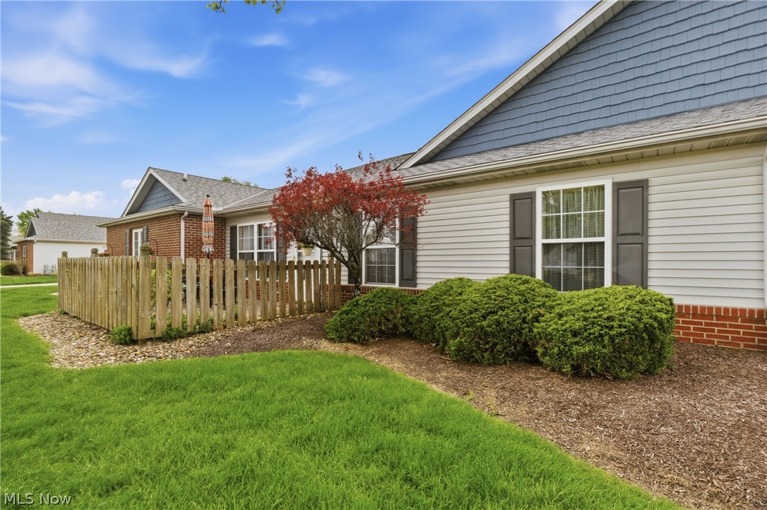519 Heather Woods Drive Elyria OH 44035