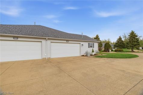 519 Heather Woods Drive Elyria OH 44035