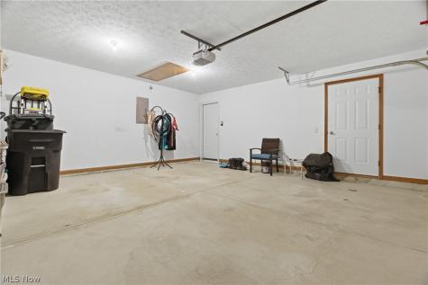 519 Heather Woods Drive Elyria OH 44035