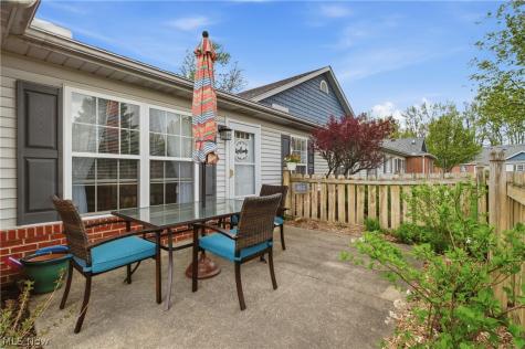 519 Heather Woods Drive Elyria OH 44035