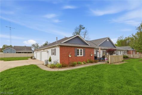 519 Heather Woods Drive Elyria OH 44035