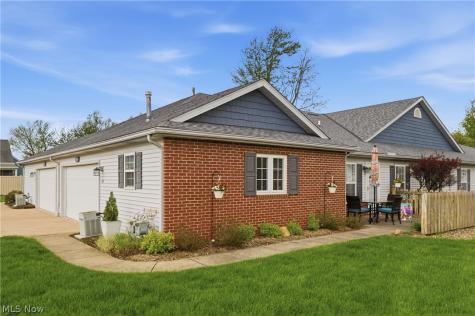 519 Heather Woods Drive Elyria OH 44035